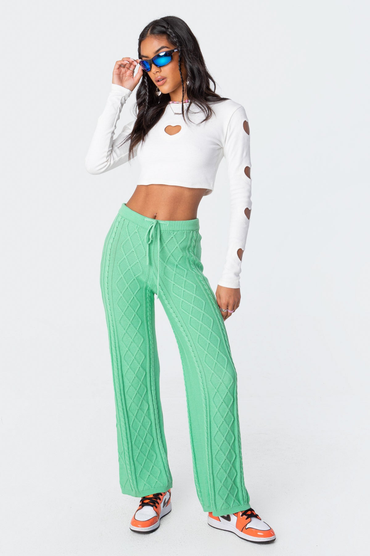 GREEN